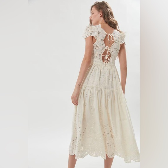 UO Wild Daisy Eyelet Tie-Back Midi Dress - Picture 4 of 4